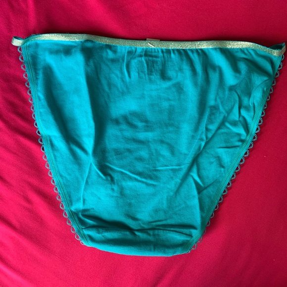 New String Bikini panties - Picture 2 of 3